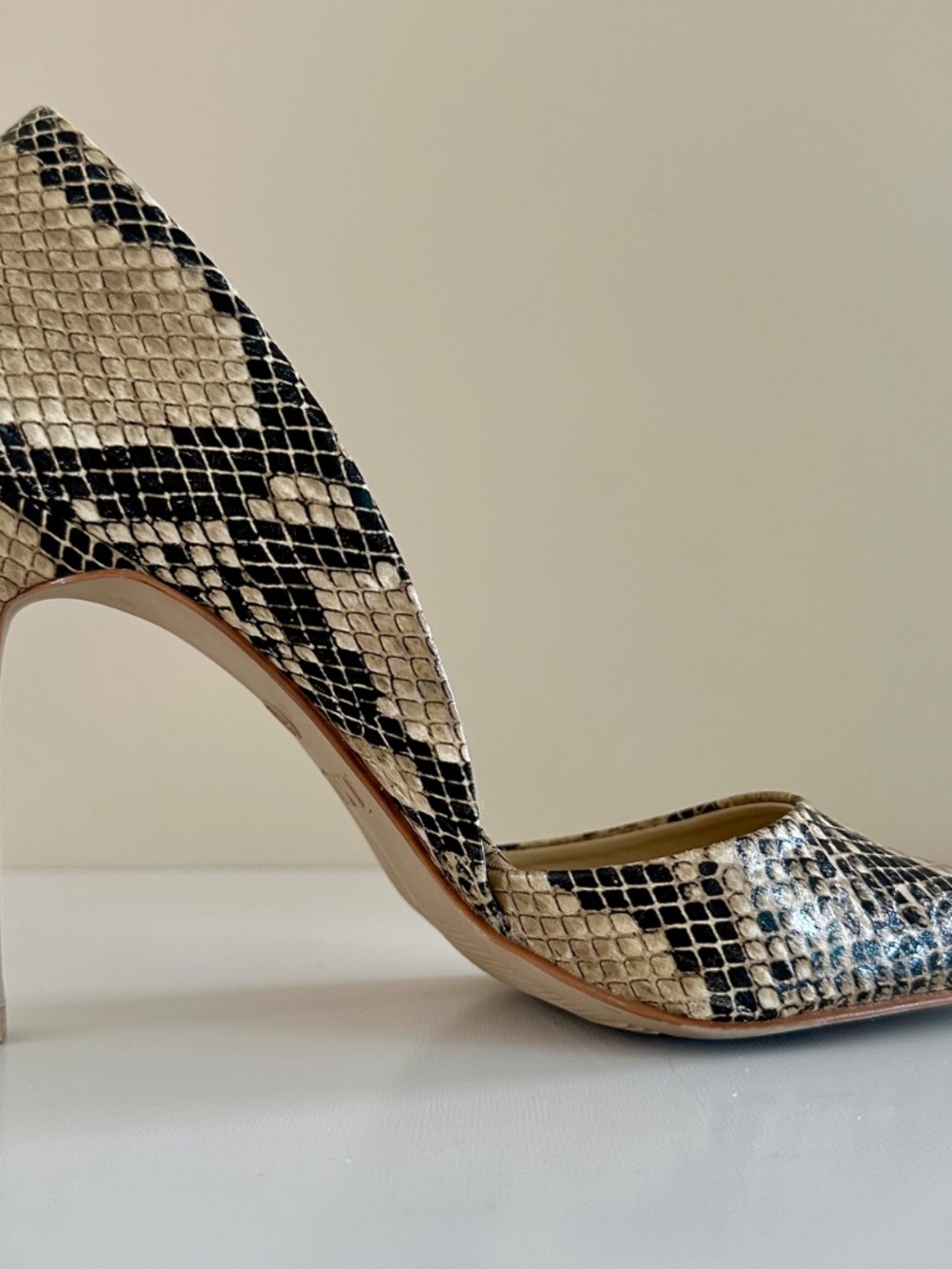 L l MIA | Black & Tan D’Orsay Snakeskin Pumps Sz 7.5 - Picture 5 of 5
